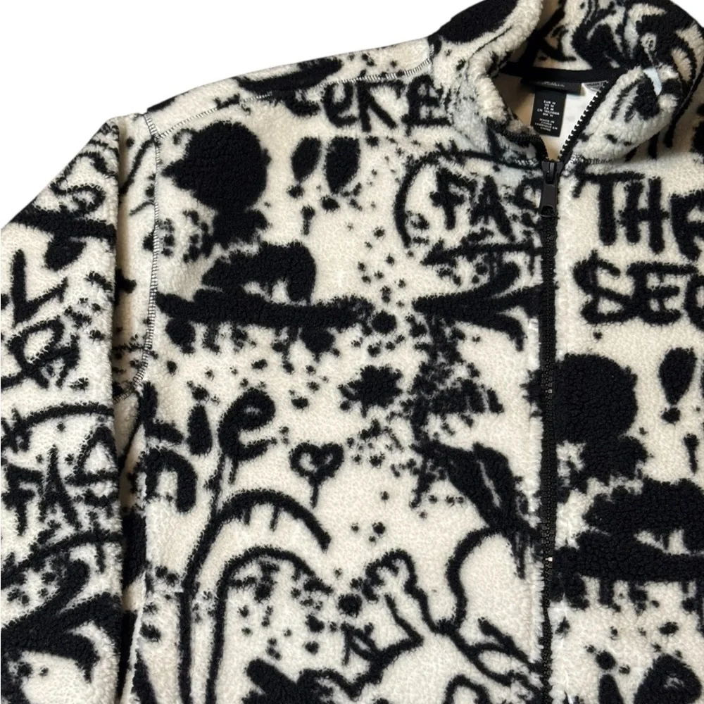 H&M x Peanuts Men’s Oversized Graffiti Black & Cream Sherpa Jacket Size Medium